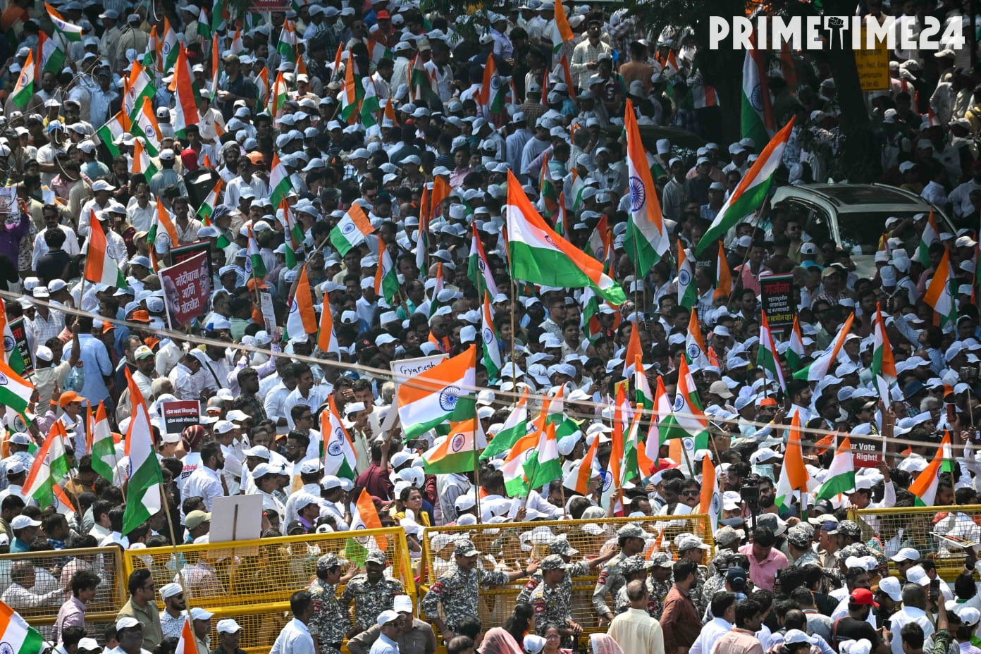 मुंबई में SIR के खिलाफ राज और उद्धव ठाकरे का शक्ति प्रदर्शन, हजारों लोग मार्च में शामिल