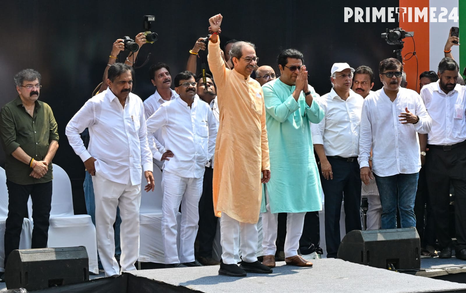 मुंबई में SIR के खिलाफ राज और उद्धव ठाकरे का शक्ति प्रदर्शन, हजारों लोग मार्च में शामिल