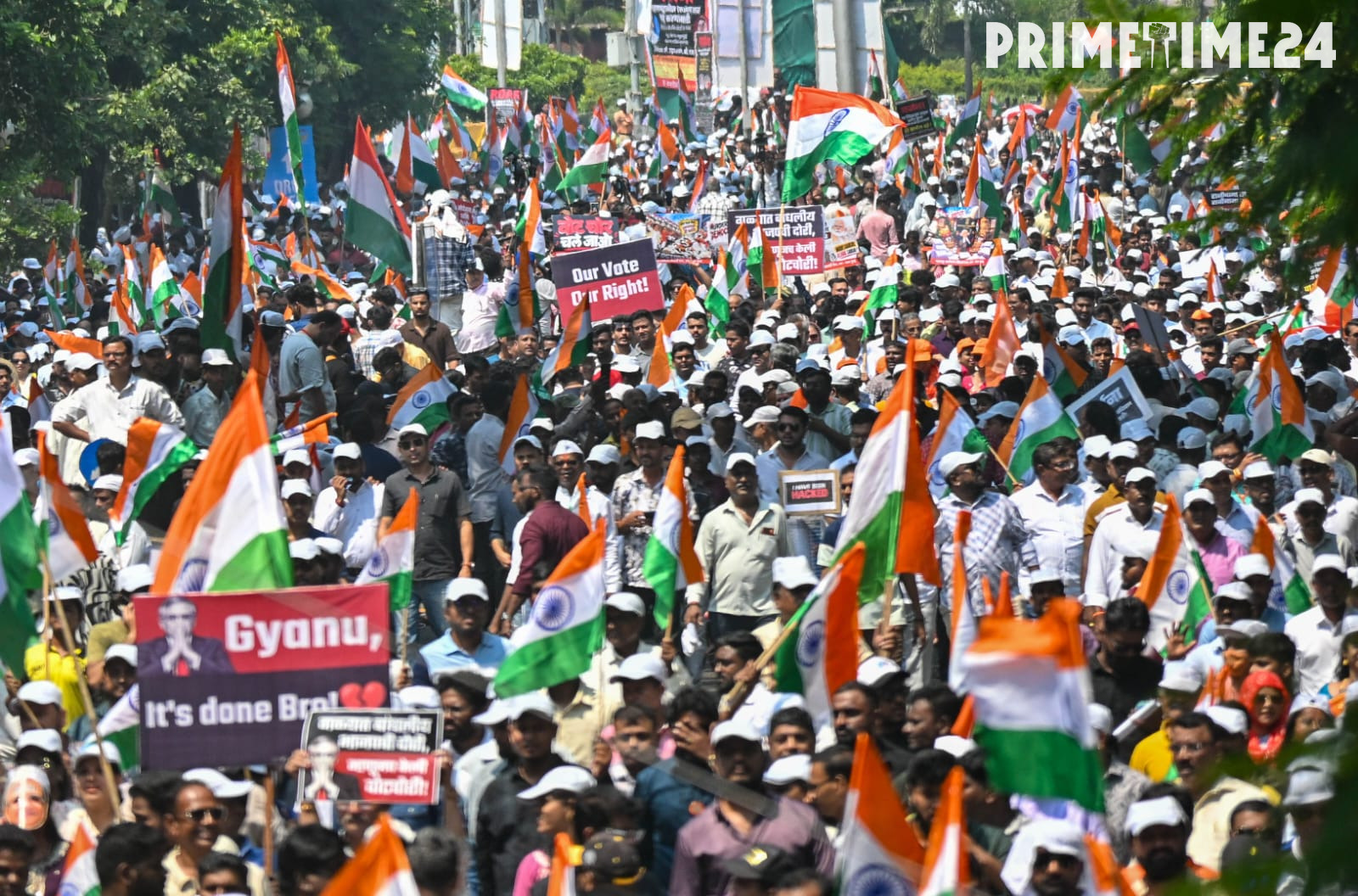 मुंबई में SIR के खिलाफ राज और उद्धव ठाकरे का शक्ति प्रदर्शन, हजारों लोग मार्च में शामिल
