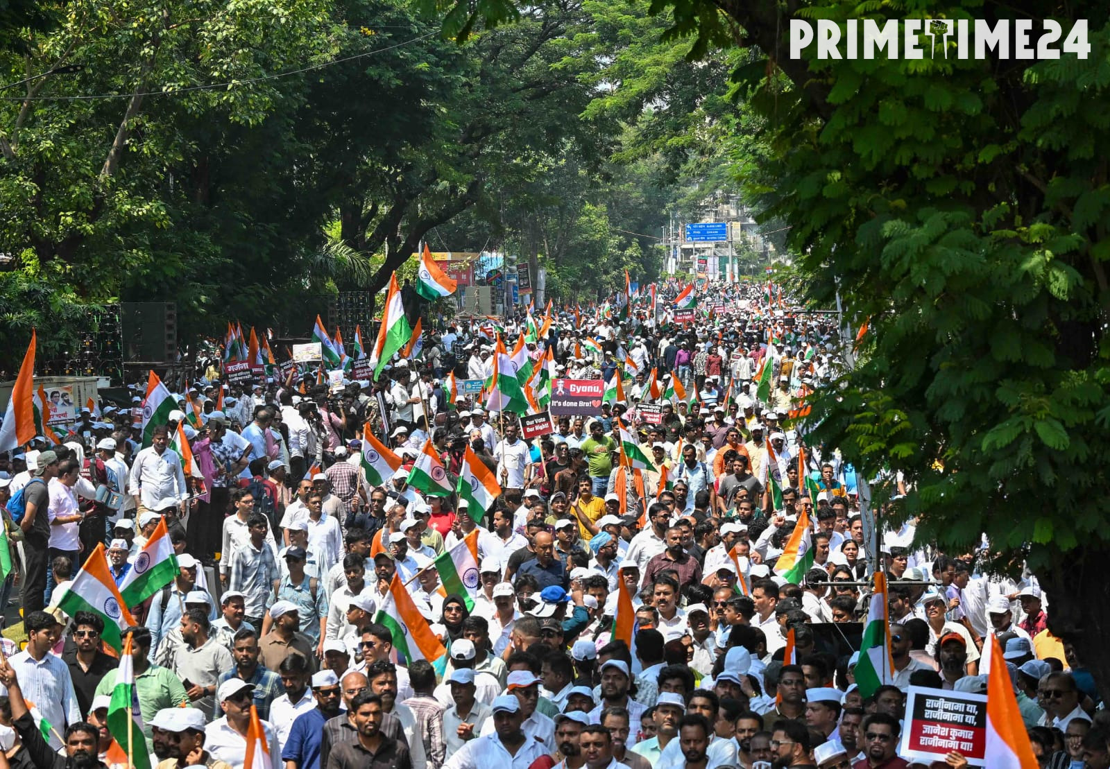 मुंबई में SIR के खिलाफ राज और उद्धव ठाकरे का शक्ति प्रदर्शन, हजारों लोग मार्च में शामिल