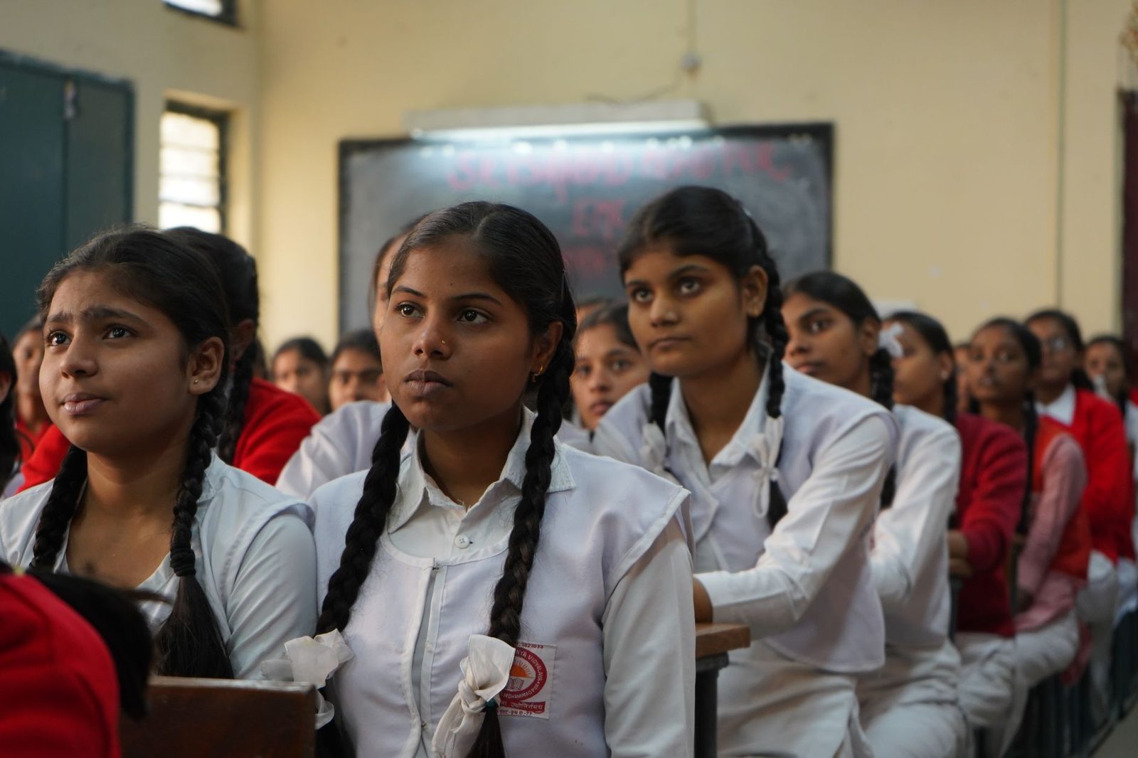 Education Commissioner reviews 'Chalo School Chalen' campaign in Gondia