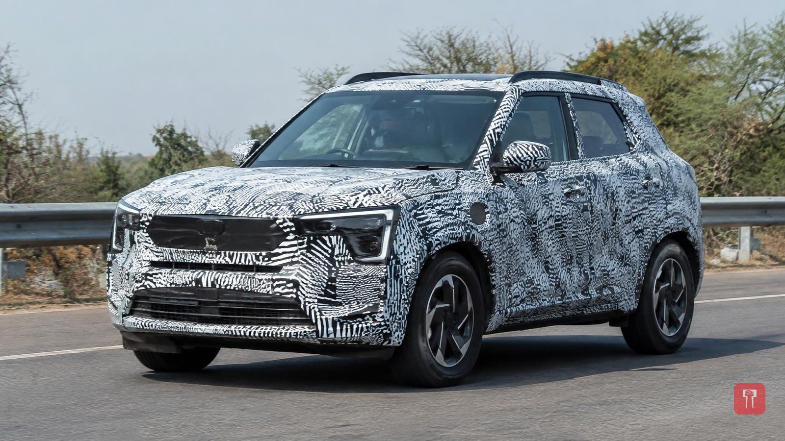 महिंद्राची नवी कॉम्पॅक्ट SUV Vision S, 10 लाखांच्या आत किंमत, ADAS आणि सनरूफसह येणार