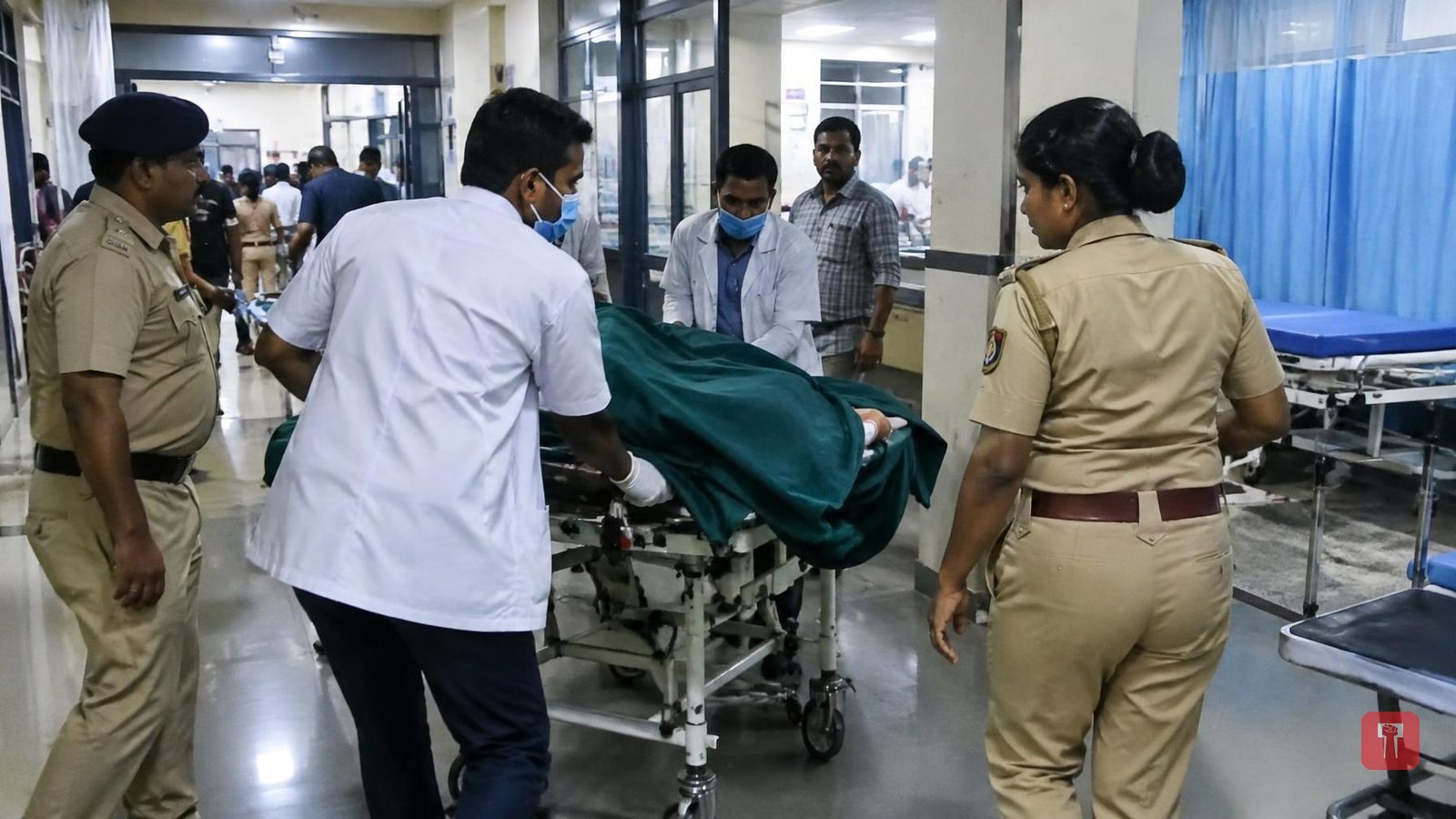भंडारा सड़क अपघात: जखमी महिलेचा नागपुरात मृत्यू; 4 वर्षांच्या मुलाची प्रकृती गंभीर