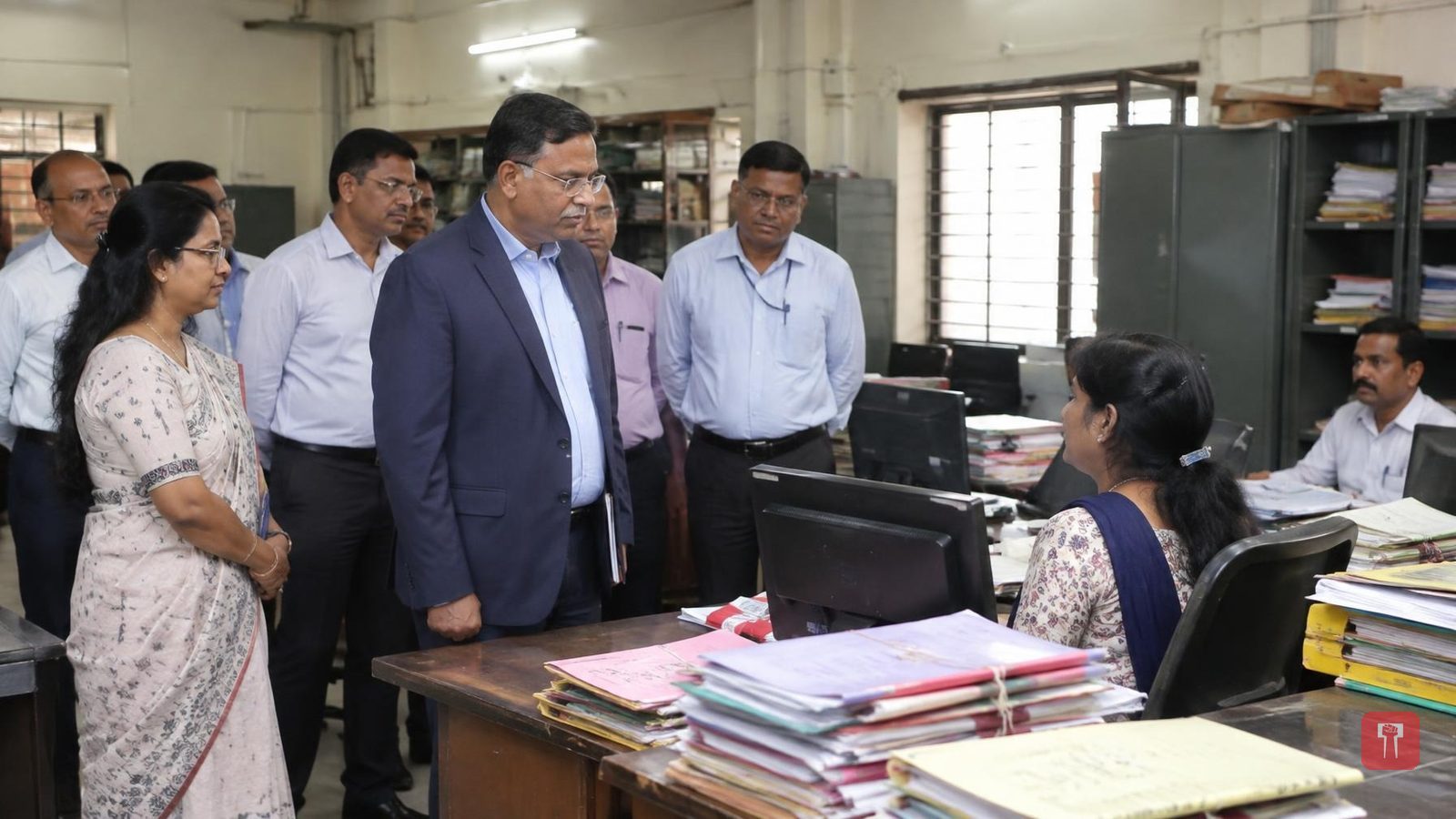 Revenue department's additional chief secretary Vikas Kharge tours Wardha offices