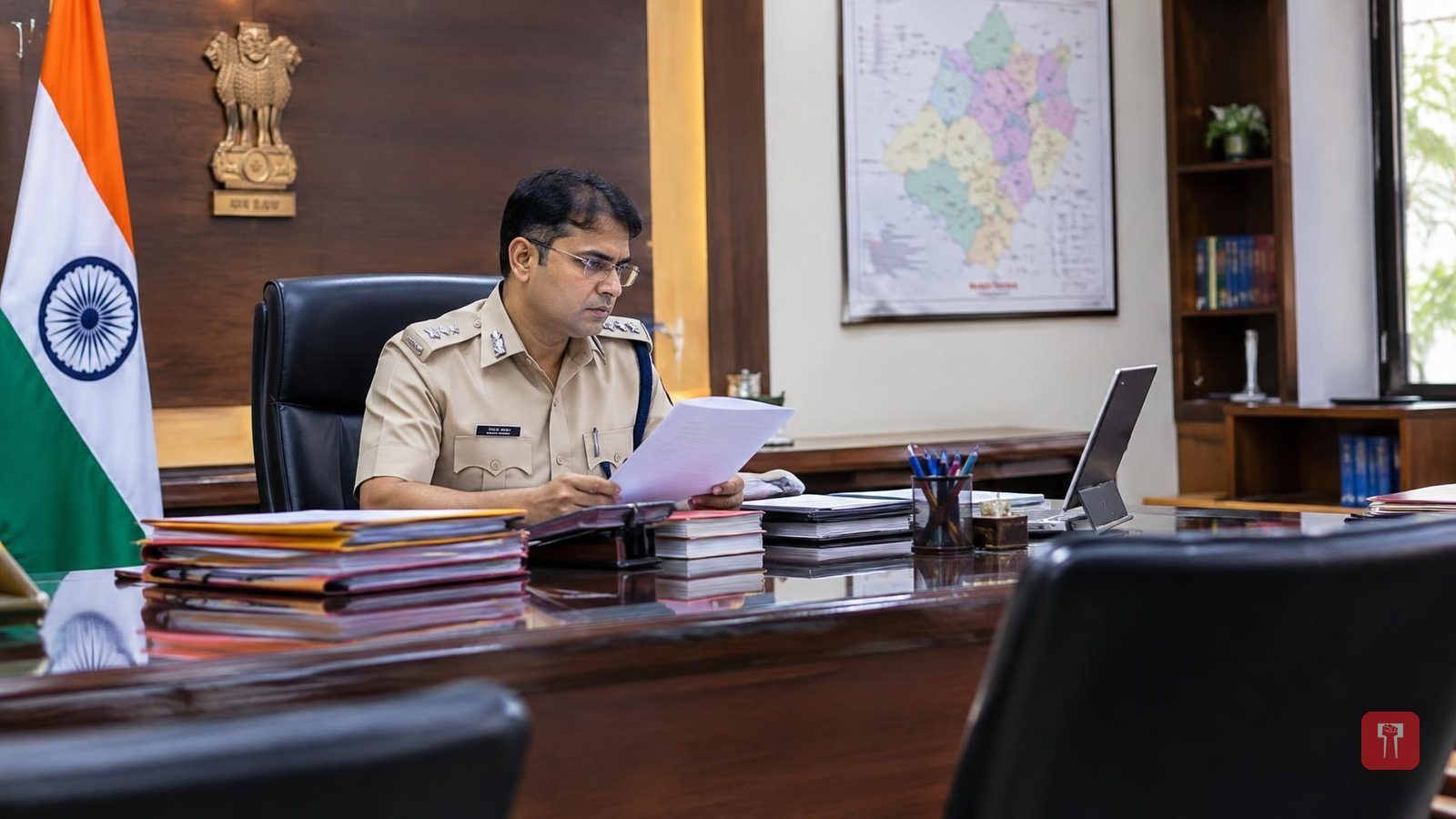 Who can suspend an IAS officer: the state or the centre