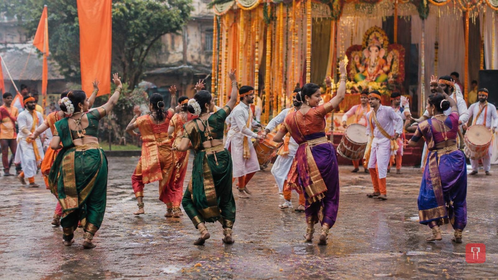 Ganpati song 'Tujhe Naav Gheta' from 'Maitreya' features Urmila Kanetkar, Kranti Redkar