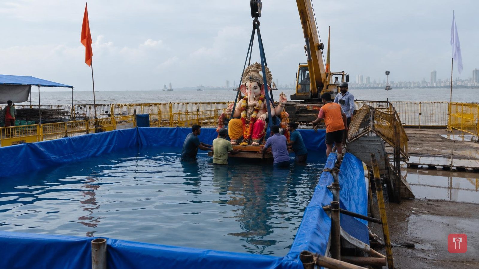 HC: PoP Ganesh idols up to 6 feet must use artificial ponds for immersion
