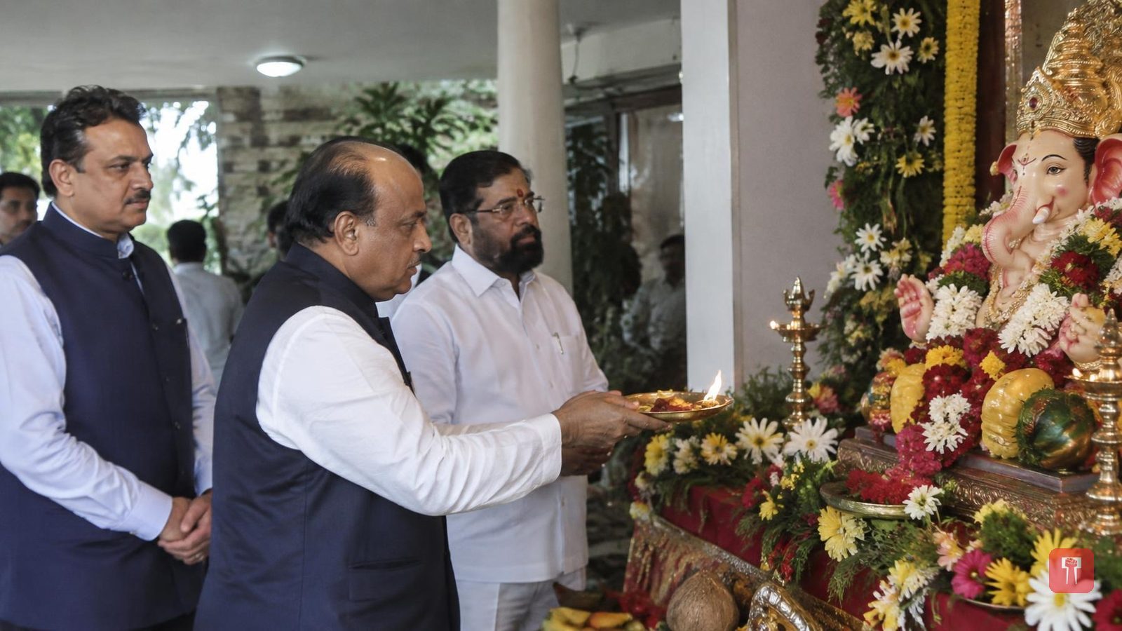 भाजपाचे राष्ट्रीय अध्यक्ष नितीन नबीन यांनी घेतले उपमुख्यमंत्री एकनाथ शिंदे यांच्याकडील गणरायाचे दर्शन