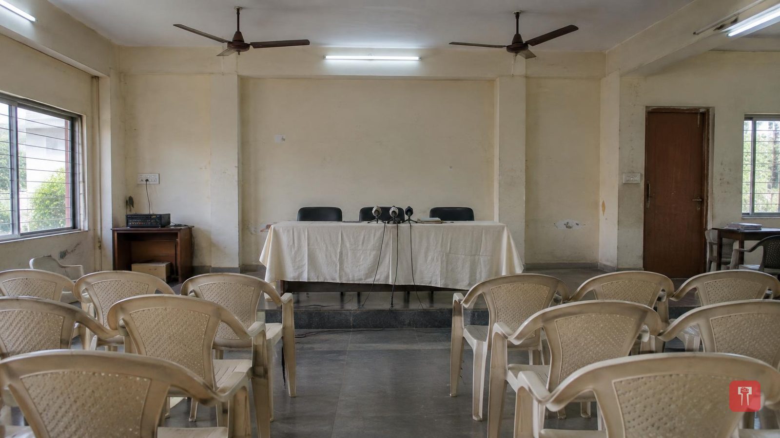 वन्यप्राणी हल्ल्यातील मृतांच्या कुटुंबांना ५० लाख मदत आणि नोकरीची काँग्रेसची मागणी