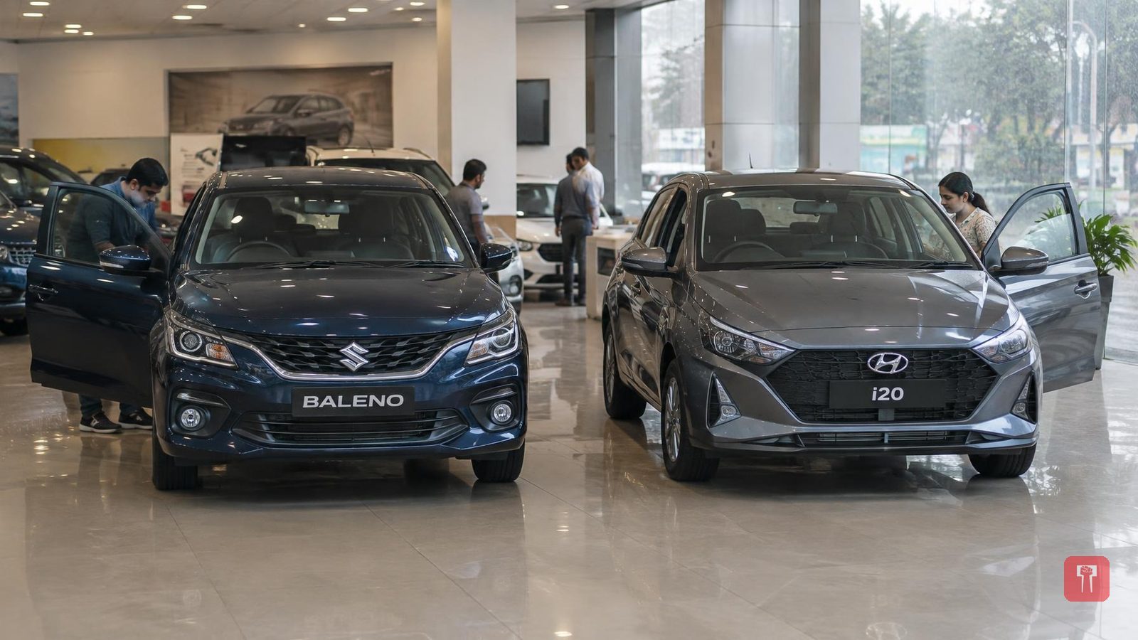 Baleno विरुद्ध i20: फॅमिली कारसाठी इंजिन, फीचर्स अन् किमतीत नेमका फरक काय?