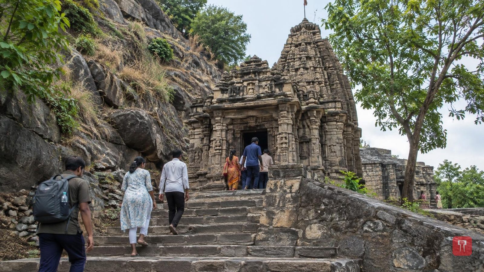 Rishabhadev Temple: गिरनार पर्वतावर आहे भगवान ऋषभदेवांचं प्राचीन मंदिर; जाणून घ्या मंदिराची माहिती आणि महिमा