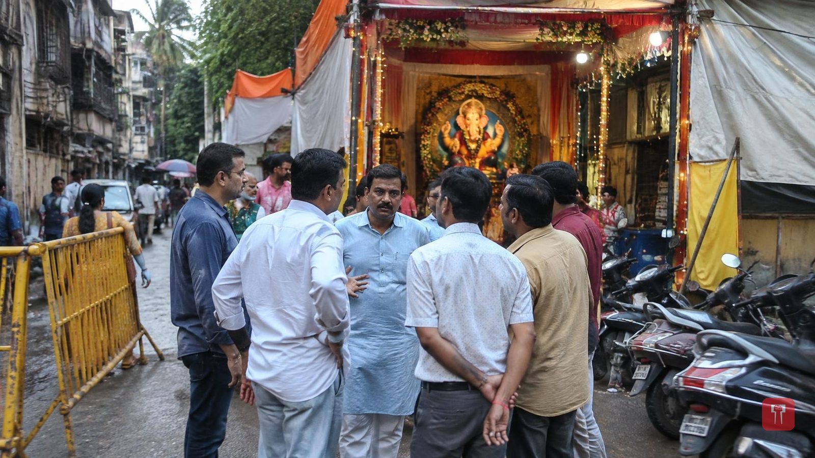 कुलाबा गणेश मंडळाला धमकावल्याचा आरोप, संजय राऊत यांचे आयुक्तांना पत्र