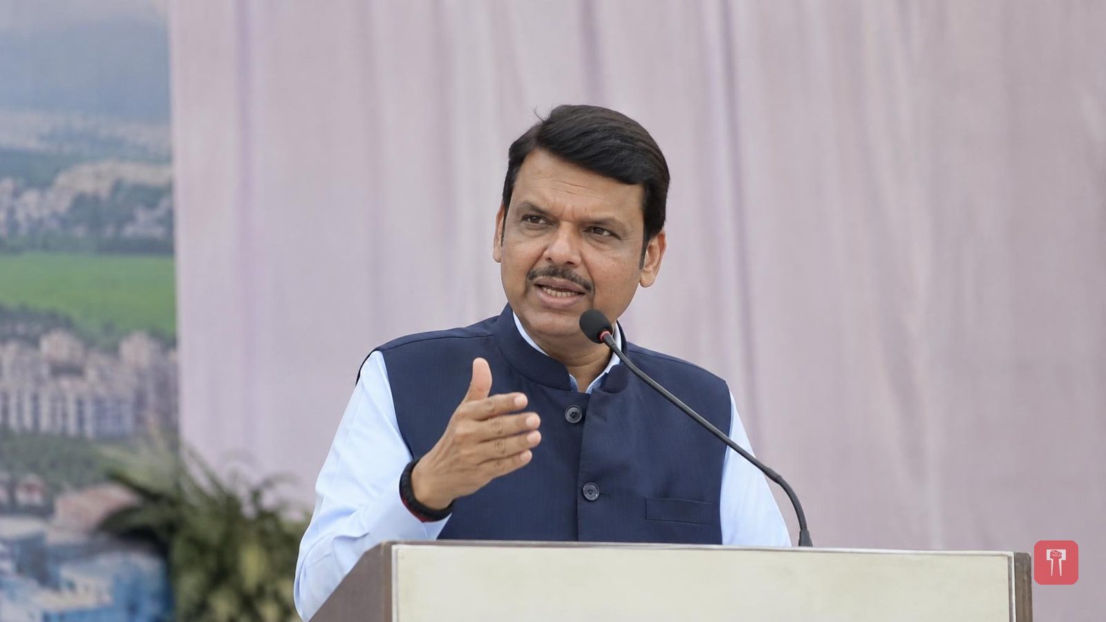 राहुल गांधींनी स्टँड-अप कॉमेडियन व्हावं, फडणवीसांचा टोला; म्हणाले, काँग्रेसला बेरोजगार करून टाकलं
