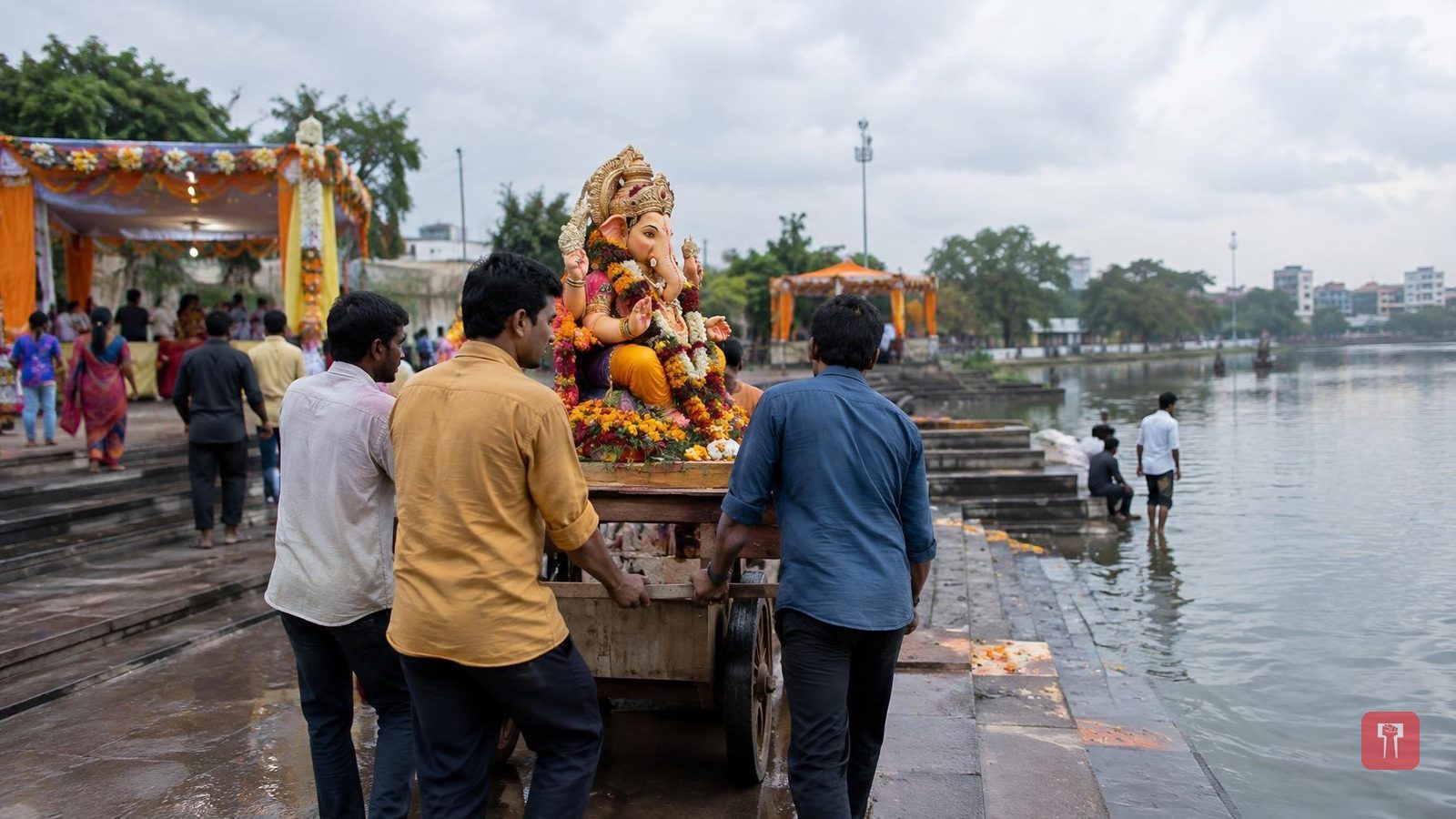 गणेश चतुर्थीनंतर बाप्पाच्या मूर्तीचे विसर्जन का करतात, जाणून घ्या परंपरेमागचं कारण