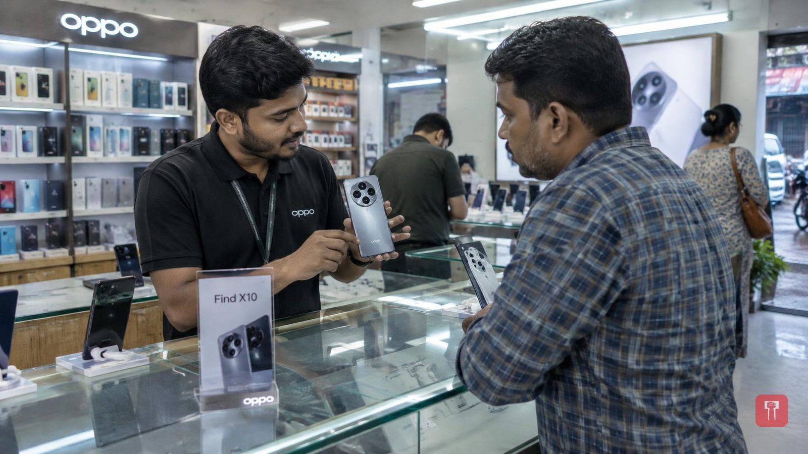 ओप्पोचा फाइंड एक्स10 प्रो मॅक्स लाँच, तिन्ही कॅमेरे 200 मेगापिक्सेलचे, किंमत 1.28 लाखांपर्यंत