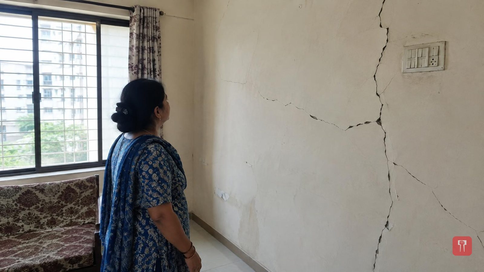 कोरपनातील यशोधन विहार सदनिकांना खरेदीनंतर लगेच तडे, म्हाडाकडे चौकशीची मागणी