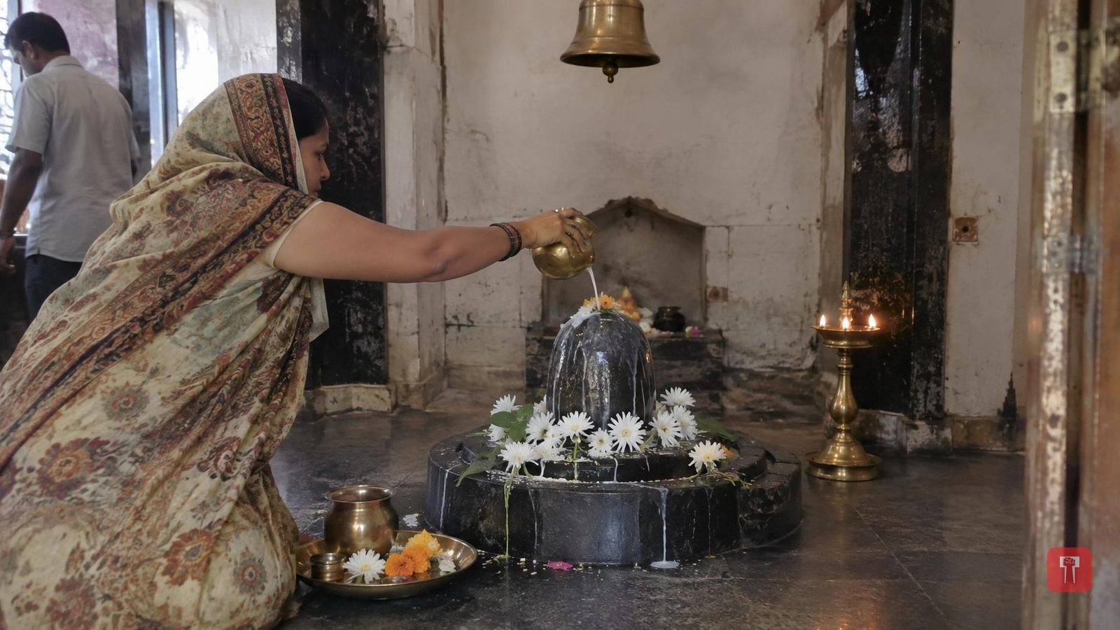 Weak Moon in your birth chart? Try these remedies on Bhadrapada Purnima