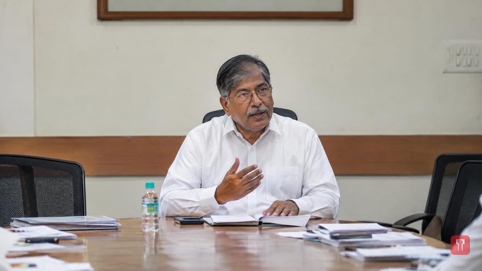 पदवीधर निवडणुकीसाठी भाजपचा तालुकानिहाय प्लॅन; सांगलीत चंद्रकांत पाटलांनी घेतला आढावा