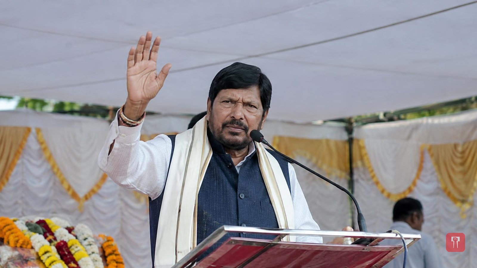Athawale says CM assured him on corporation posts, council seat