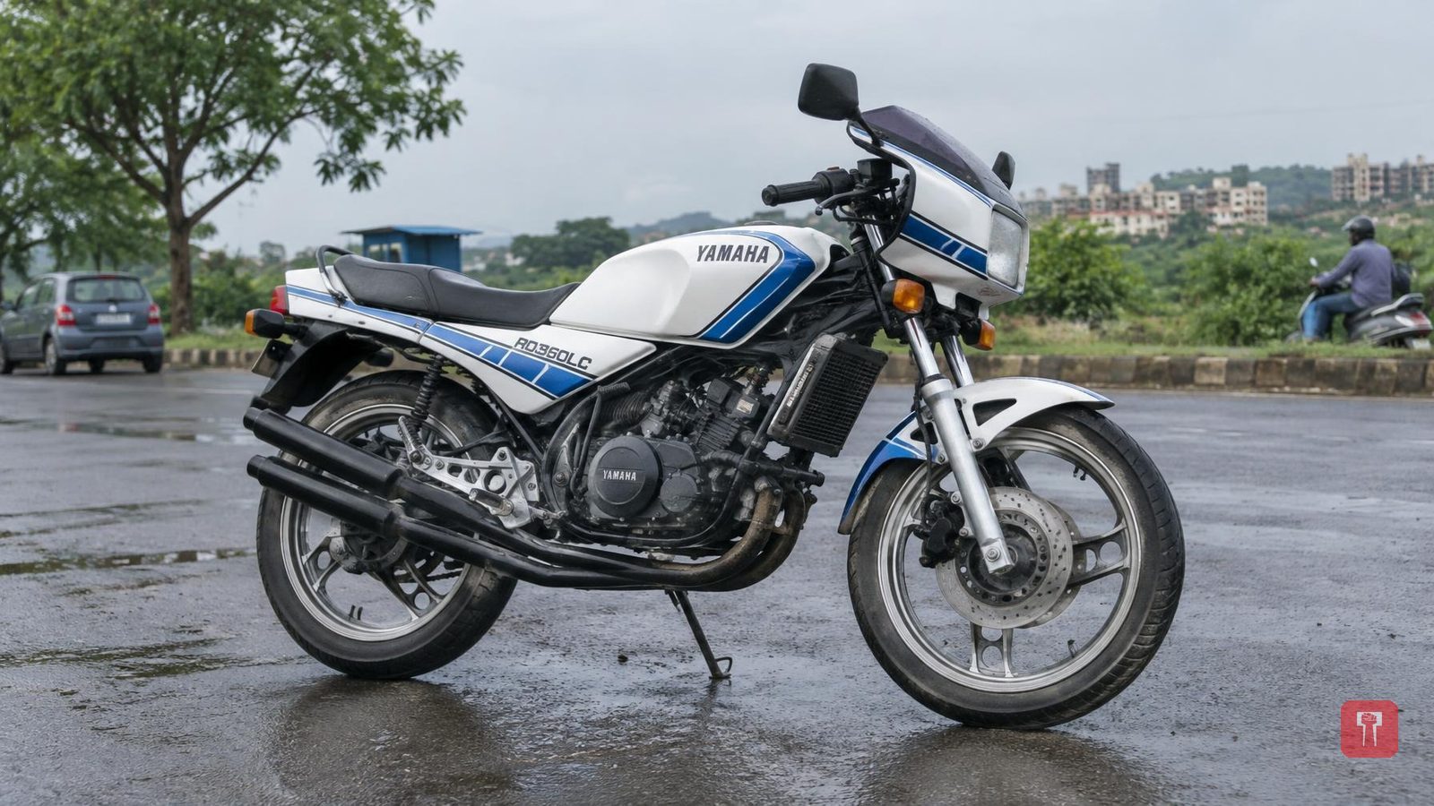 जुनी यामाहा RD350LC चालवून समजला क्लासिक बाइकचा खरा फील