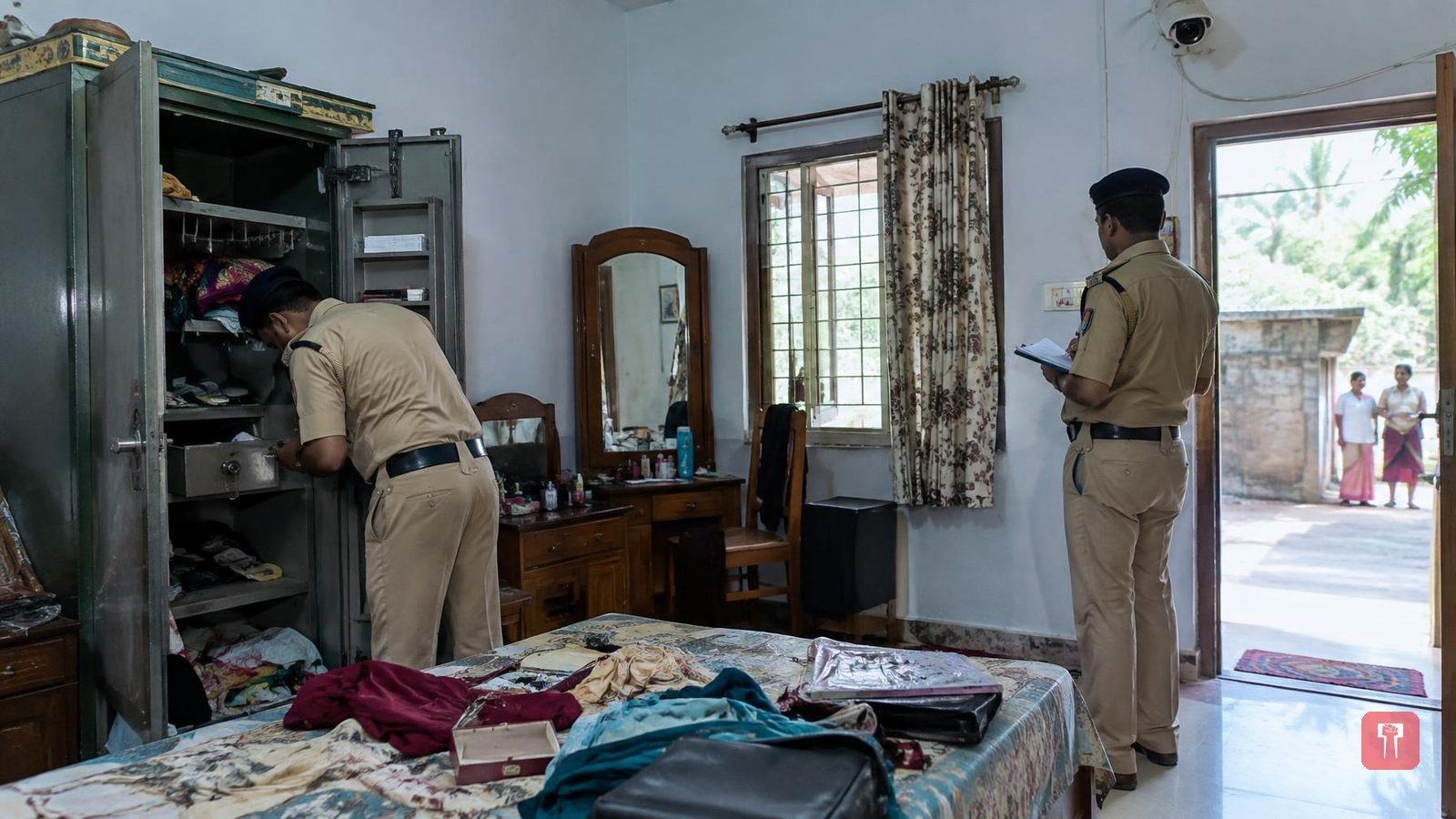 Influencer's cash-flaunting reel leads thieves to her home, Rs 1 crore stolen