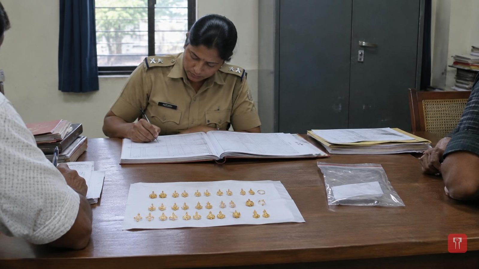 Woman arrested for pickpocketing gold from jewellery shops in Wardha, two cases solved