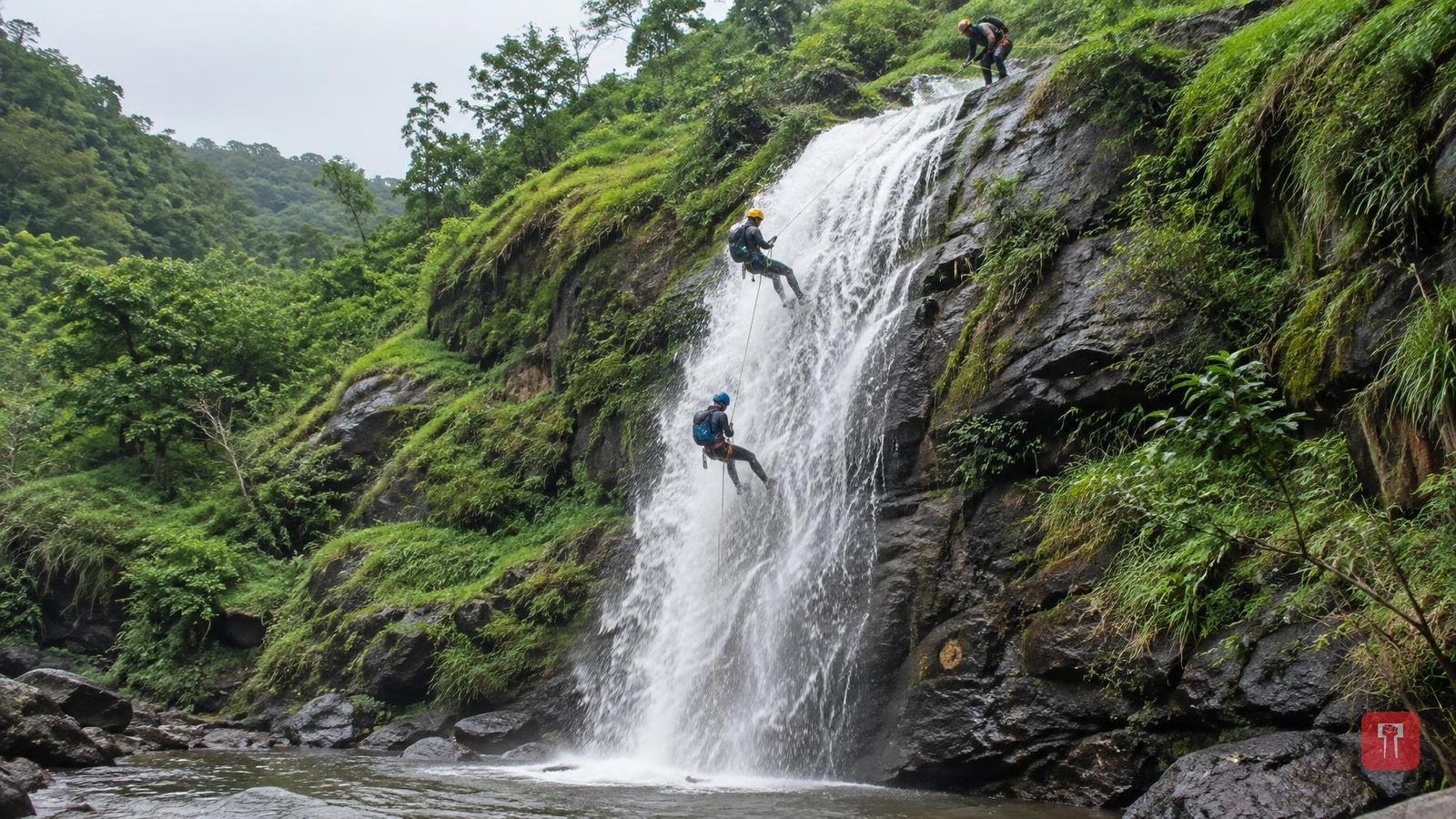 Sangli trekkers rappel down 100-foot waterfall at Koldurg fort