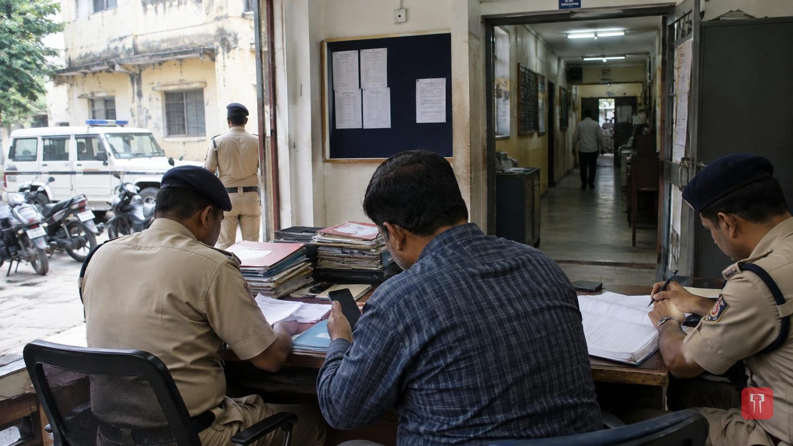 लग्नाचं आमिष दाखवून महिलेला २० लाखांचा गंडा; 'गुजरात गँग'चे सात आरोपी अटकेत