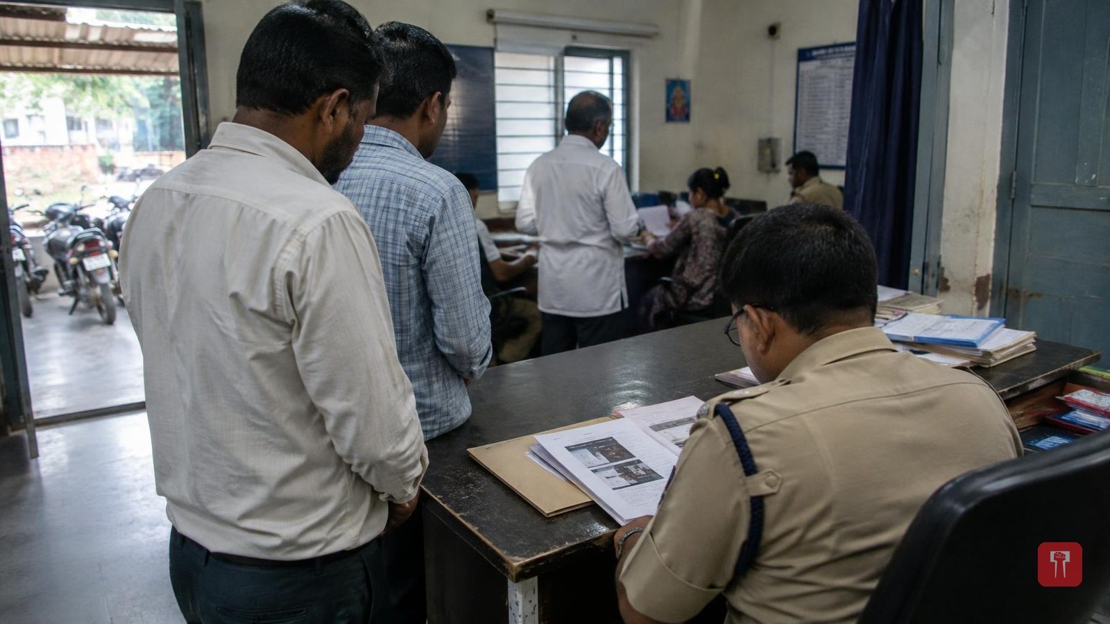 आमदार करण देवतळे यांच्या फेसबुक पोस्टवर आक्षेपार्ह कमेंट, भाजपचे वरोरा पोलिसांना निवेदन