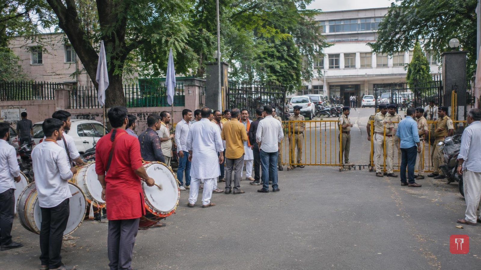 Nagpur graduates' seat: Congress holds rally with drums, BJP files nomination in simple style