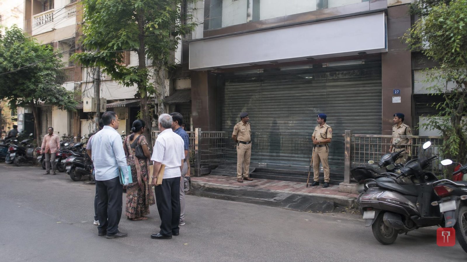 Nirmal Ujjwal society depositors in Nagpur, money stuck, protest at headquarters